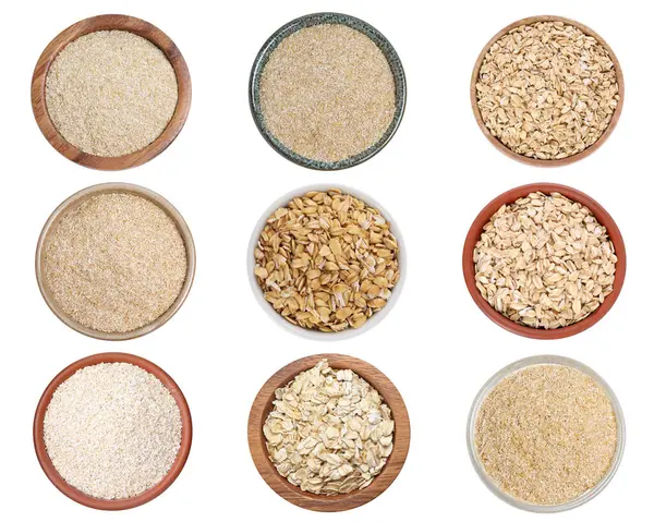 Yulaf ezmesi, toz ve rulo gevrekler beyaza izole edilmiş, tamam. Üst görünüm