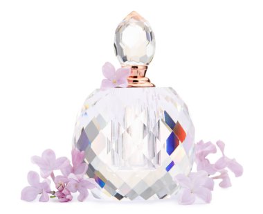 Parfüm ve güzel leylak çiçekleri beyaza izole edilmiş.