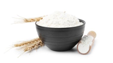 Buğday unu ve çiviler beyaza izole edilmiş.