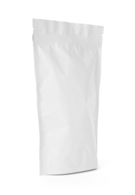 Bir fermuarlı stand-up kesesi beyaza izole edilmiş.