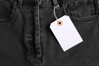 Siyah kotlu karton etiket, üst görünüm