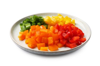 Beyaz renkte kesilmiş dolmalık biberler.