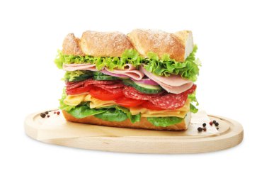 Jambonlu ve sebzeli baget sandviç.