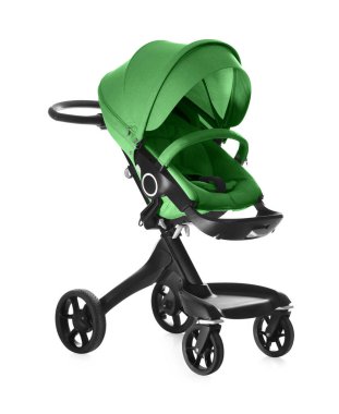 Bebek arabası. Beyaz tenteli modern bebek arabası.