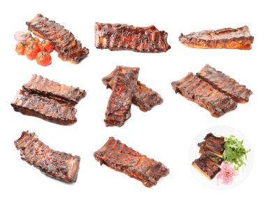 Beyaz arka planda nefis ızgara kaburgalar, kolaj.