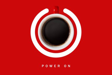 Power On söz ve bekleme sembolü ile kırmızı arka planda bir fincan kahve, üst görünüm