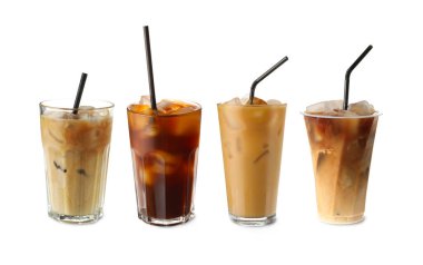 Beyaza izole edilmiş ferahlatıcı buzlu kahve seti.