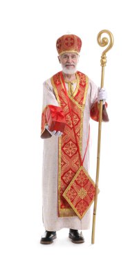 Aziz Nicholas beyaz arka planda hediye veriyor