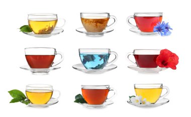 Beyaz ve sette izole edilmiş cam bardaklardaki farklı çay türleri.