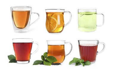 Beyaz ve sette izole edilmiş cam bardaklardaki farklı çay türleri.