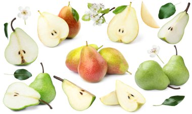 Beyaz arka planda taze armutlar ve yeşil yapraklar, kolaj.