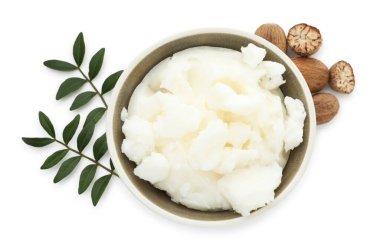 Doğal Shea yağı beyaza izole edilmiş, üst manzara