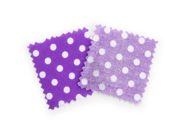 Puantiyeli kumaş örnekleri beyaz, üst görünümde izole