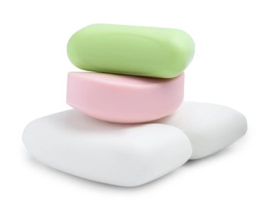 Birçok sabun beyaz üzerine izole edilmiş. Kişisel temizlik.