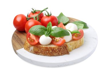 Beyaz peynirli, domatesli ve fesleğenli lezzetli sandviç.