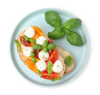 Mozarella peynirli, domatesli ve fesleğenli lezzetli sandviç.