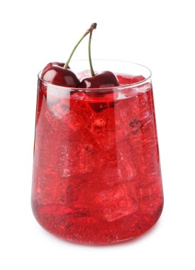 Buzlu ve böğürtlenli vişneli soda.