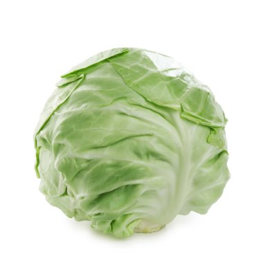 Taze bir lahana beyazda izole edilmiş.