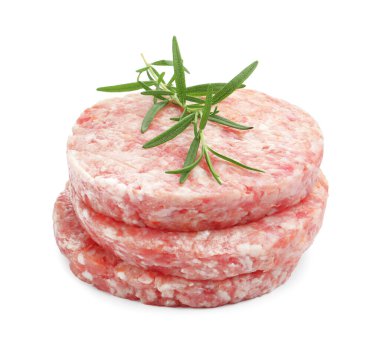 Hamburger için taze çiğ köfte ve beyaz üzerine izole edilmiş biberiye.