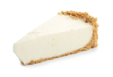 Lezzetli bir parça peynirli kek beyaza izole edilmiş.