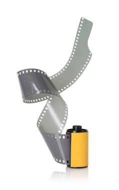 Beyaz üzerine izole edilmiş fotoğraf filmi rulosu