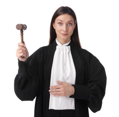 Beyaz arka planda çekiçle yargıç portresi