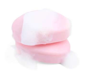 Köpüklü sabun çubukları beyaza izole edilmiş