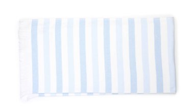 Çizgili plaj havlusu, beyaz manzaralı.