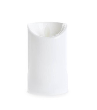 Dekoratif alevsiz LED mum beyaz üzerine izole