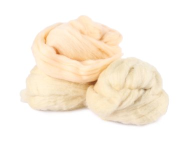 Beyazda izole edilmiş farklı yumuşak yün