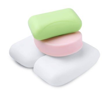 Birçok sabun beyaz üzerine izole edilmiş. Kişisel temizlik.