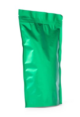 Bir fermuarlı stand-up kesesi beyaza izole edilmiş.