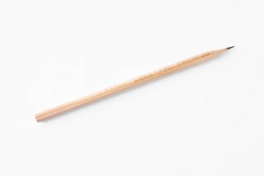 Beyaz arkaplanda bir grafit kalem, üst görünüm