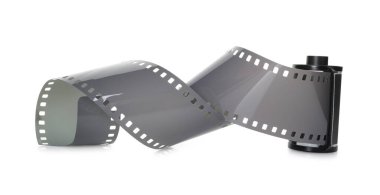 Beyaz üzerine izole edilmiş fotoğraf filmi rulosu
