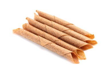 Beyaz arka planda lezzetli meyve ruloları