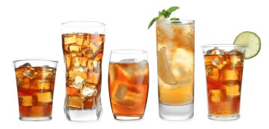 Beyaz bardakta buzlu çay.