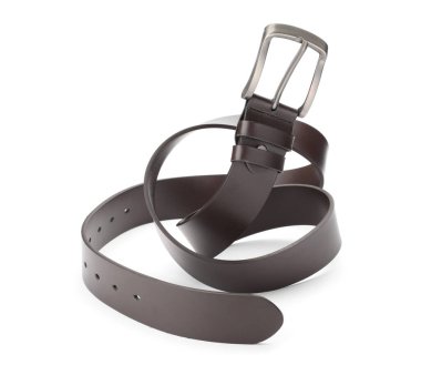 Bir kahverengi deri kemer beyaza izole edilmiş.