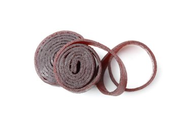 Beyaz arka planda nefis meyve dürümleri, üst manzara.