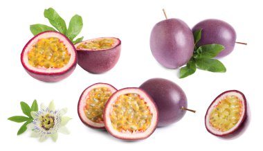 Tutku meyveleri, çiçekler ve yeşil yapraklar beyaz üzerine izole edilmiş.