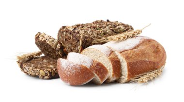 Taze pişmiş somun ekmek ve dikenler beyazın üzerinde izole edilmiş.