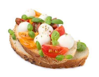 Beyaz peynirli, domatesli ve fesleğenli lezzetli sandviç.