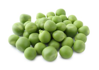 Beyazlar üzerinde izole edilmiş taze bezelye yığını