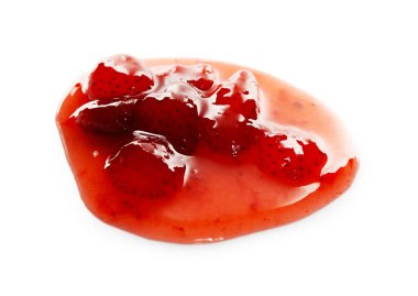 Beyaz üzerine izole edilmiş ev yapımı çilek reçeli.