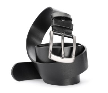 beyaz izole bir siyah deri kayışı