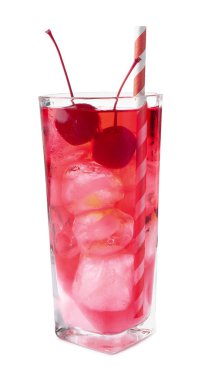 Buzlu ve böğürtlenli vişneli soda.