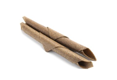 Beyaz arka planda lezzetli meyve ruloları