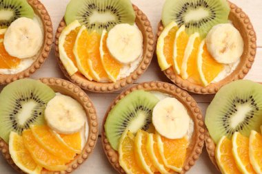 Meyveli tart, en iyi manzara. Tatlı nefis.