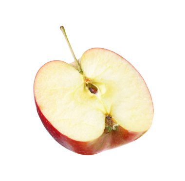 Taze elmanın yarısı beyaz üzerine izole edilmiş