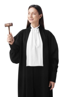 Beyaz arka planda çekiçle yargıç portresi