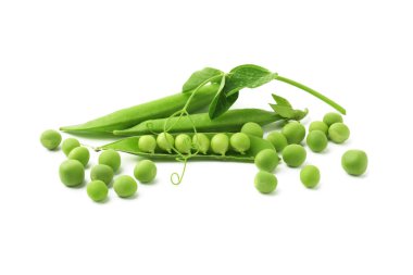 Kabuklu taze bezelyeler ve beyaz filizler.